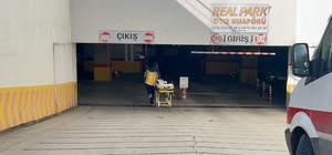Otoparkın tuvaletinde uyurken bulundu, hastaneye kaldırıldı