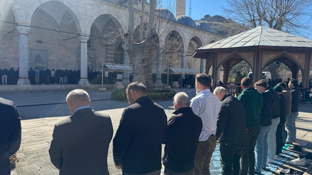 Ramazanın ilk cuma namazı kılındı