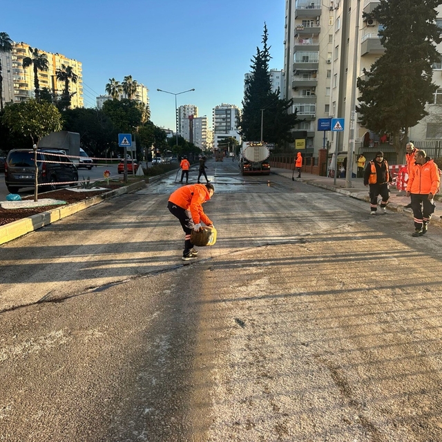 Mersin'de selin zarar verdiği köprüde tahkimat çalışması tamamlandı