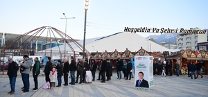 Osmangazi Belediyesi'nden kardeşlik sofrası
Ramazan'ın ilk iftarında Osmang...