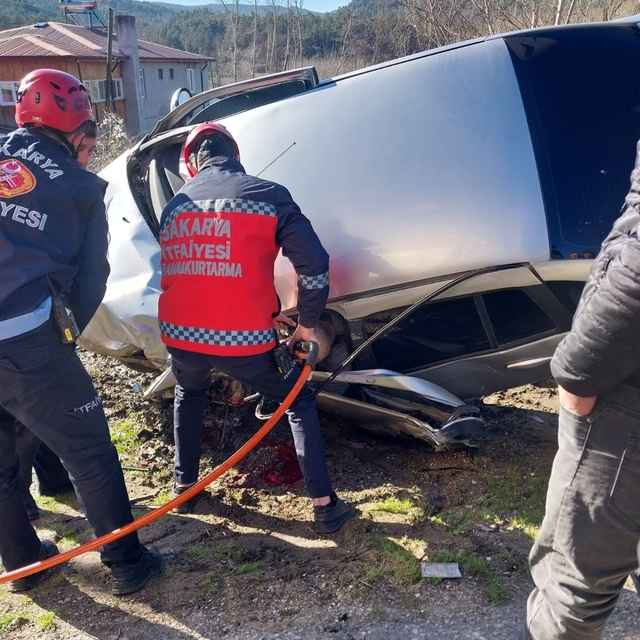 Sakarya'da TIR ile otomobil çarpıştı: 1 ölü