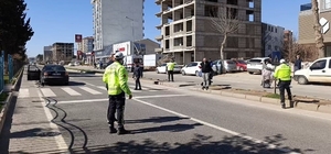 Otomobilin çarptığı çocuk yaralandı