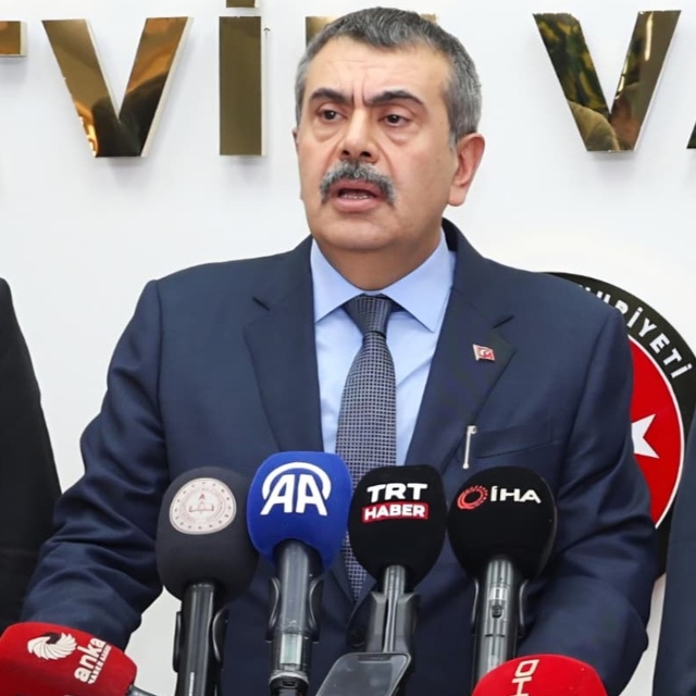 Bakan Tekin: 168 kişinin imzaladığı metinle ilgili suç duyurusunda bulunaca...