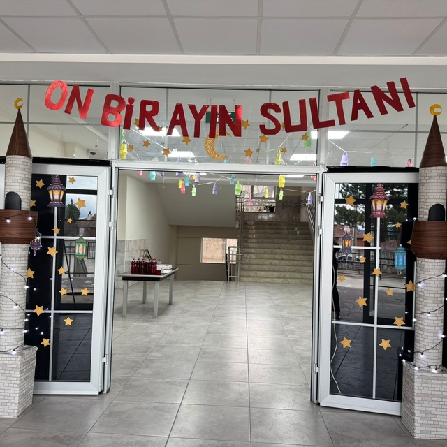 Kargı'da okullara ramazan ruhunu yansıtan süslemeler yapıldı