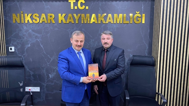 Halk oyunları ekiplerinden Niksar Kaymakamı Perçi'ye ziyaret