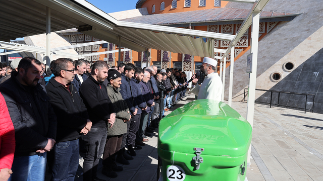 Sivas'ta teravihe giderken trafik kazasında ölen gelin ve kayınvalidenin cenazeleri defnedildi