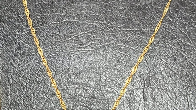 Kapkaç şüphelisi çaldığı kolyeyle yakalandı