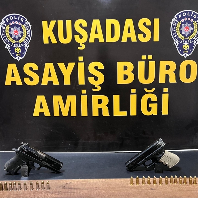 Kuşadası'nda iki aranan şahıs yakalandı
