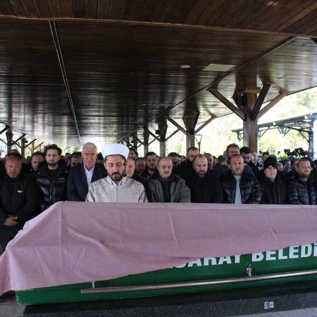 Eski eşinin öldürdüğü Kübra, toprağa verildi