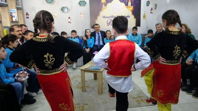 Milli Eğitim Bakanı Tekin, Artvin'de öğrencilerle bir araya geldi