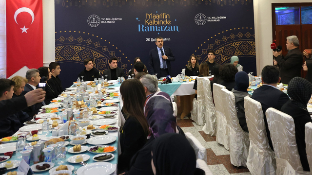Bakan Tekin, Artvin'de "Maarifin Kalbinde Ramazan" programında konuştu: