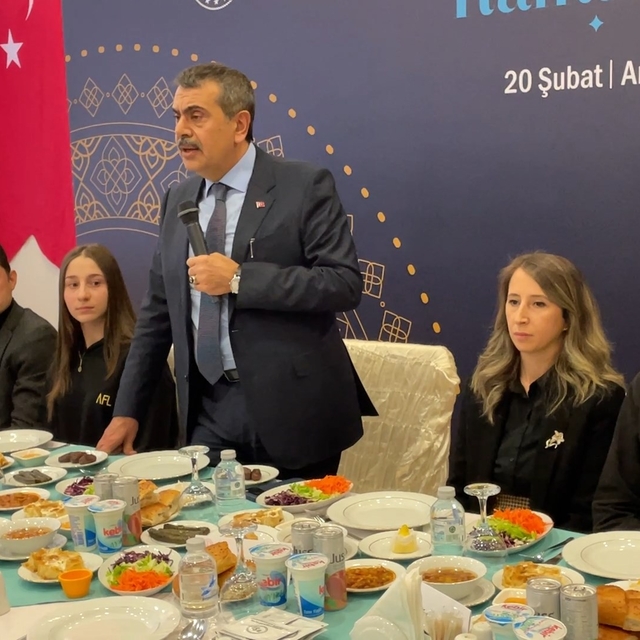 Bakan Tekin: 168 kişinin imzaladığı metinle ilgili suç duyurusunda bulunaca...