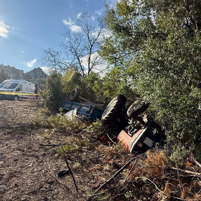 Isparta'da traktörün şarampole devrildiği kazada sürücü öldü