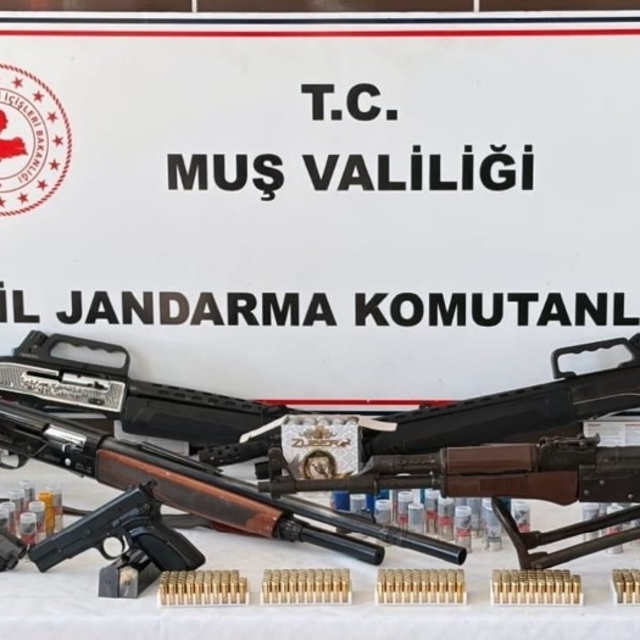 Malazgirt'te ruhsatsız silah operasyonu: 6 kişi tutuklandı