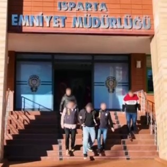 Isparta'da kişisel veri operasyonu: 1 şüpheli tutuklandı 10 kişi hakkında s...