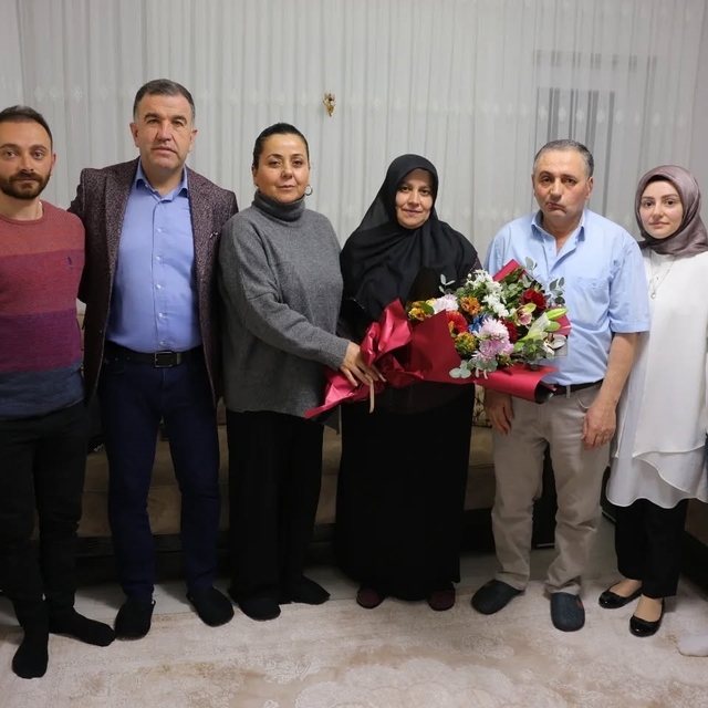 Vali Eldivan, gazi ailesinin iftar sofrasına konuk oldu