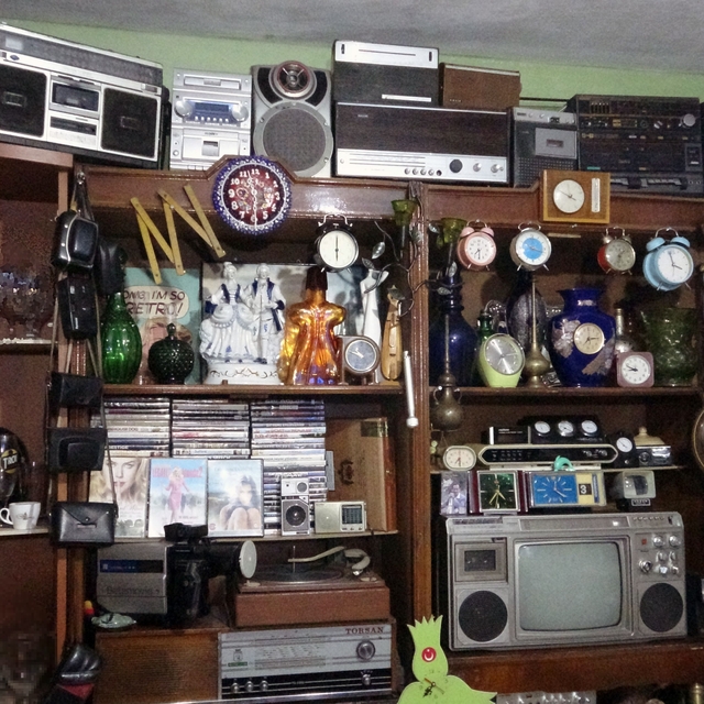 Antika tutkusu ile bodrum katını müzeye çevirdi