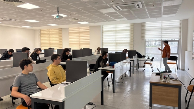 BTÜ'nün tercihten önce üniversiteni yaşa projesi tescillendi