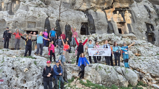Mersin'de tarih ve doğa aynı rotada keşfediliyor