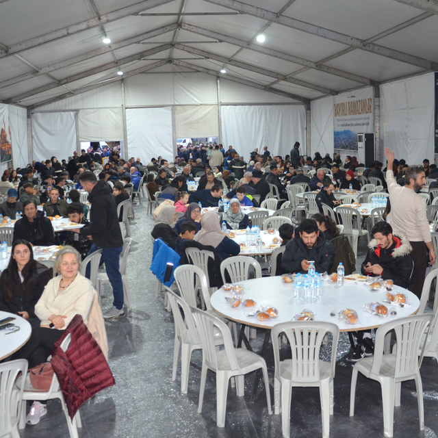 Milli futbolcu Merih Demiral Kocaeli'de ramazan ayı boyunca iftar verecek