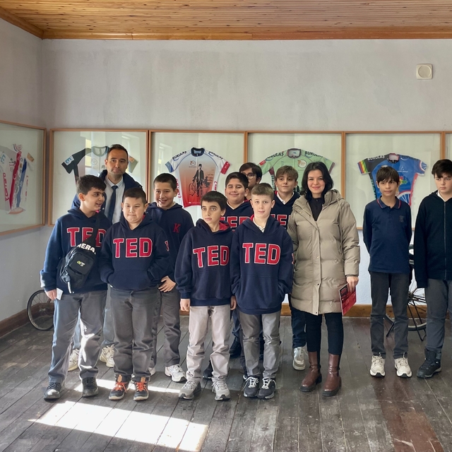 Öğrenciler Ertan Ayçetin bisikletevi'nde Mysia yolları'nı tanıdı