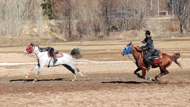 Bayburt'un kurtuluşunun 108'inci yılında cirit gösterisi düzenlendi