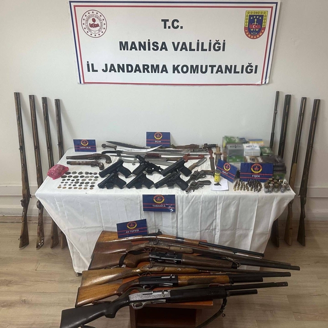 Ev değil, adeta cephanelik