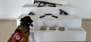 Van'da uyuşturucu ve silah ele geçirildi