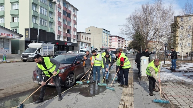Başkan Demir'den temizlik çağrısı; "Ardahan hepimizin"