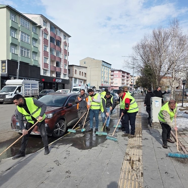 Başkan Demir'den temizlik çağrısı; "Ardahan hepimizin"