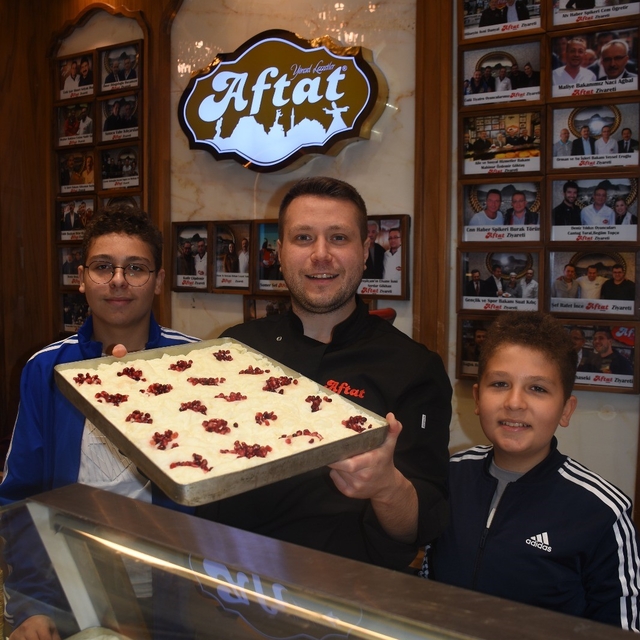 Afyonkarahisar'da tatlı satışları Ramazanla birlikte arttı