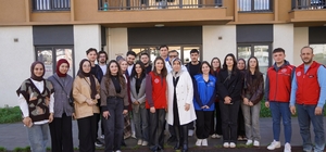 Zonguldak'ta üniversite öğrencileri geleceğe mektup yazdı