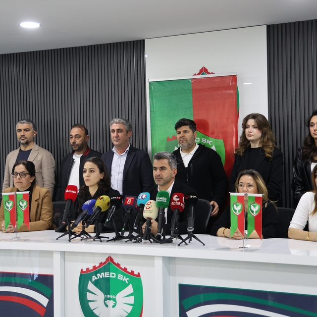 Nahit Eren: "Amedspor, suskun kalmayacak"
Amed Sportif Faaliyetler Başkanı...