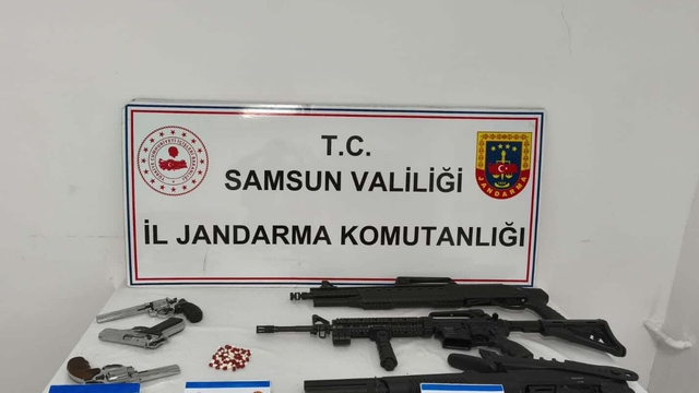 Samsun'da jandarma uyuşturucu ve kaçakçılık operasyonları düzenledi