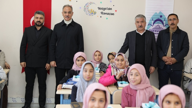 Eyyübiye'de Kur'an-ı Kerim okumaya başlayan çocuklar büyük sevinç yaşadı