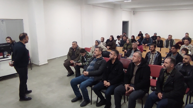 Sason'da arıcılığı geliştirme projesi kapsamında 70 adaya eğitim verildi