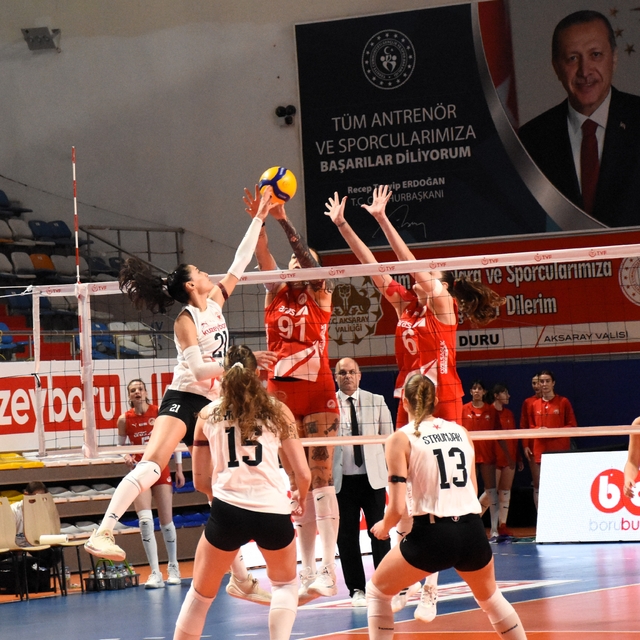 Voleybol: Vodafone Sultanlar Ligi