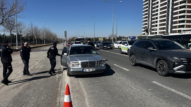 Kayseri'de otomobilin çarptığı çocuk ağır yaralandı