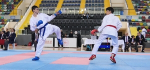 Karate Gençler grup birinciliği Balıkesir'de başladı