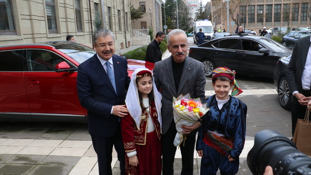 Bakan Uraloğlu, Mihalgazi Belediye Başkanı Akgün'ü ziyaret etti