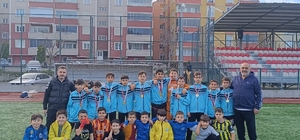 Türkeli Cumhuriyet Ortaokulu, il şampiyonu oldu