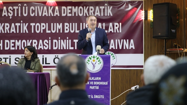 DEM Parti Eş Genel Başkanı Bakırhan, Siirt'te halk buluşmasına katıldı