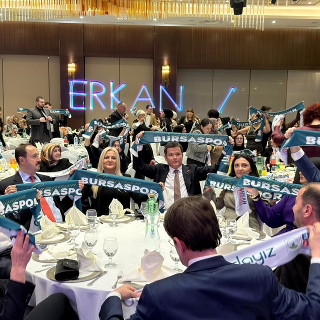 Başkan Aydın'ın Bursaspor sevdası sınırları aştı
Balkanlar'da Bursaspor'a g...