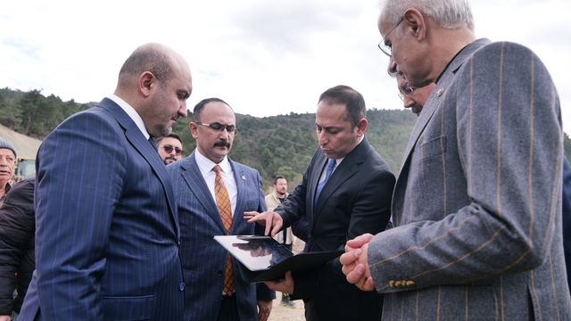 Bakan Uraloğlu Mihalgazi yolunda incelemelerde bulundu