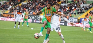 Trendyol Süper Lig: Corendon Alanyaspor: 1 - RAMS Başakşehir: 2 (Maç sonucu...