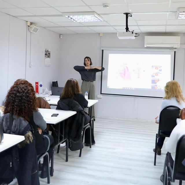 Didim Belediyesi 'Ergenlik ve İlk Gençlikte Kadın Sağlığı' eğitimi düzenled...