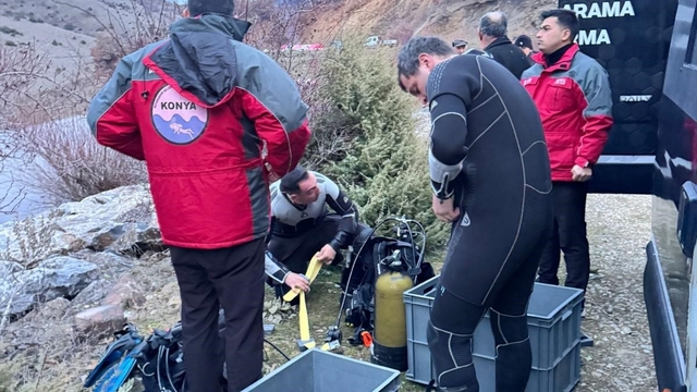 Afyonkarahisar'da 22 yaşındaki gencin atla gezisi faciayla bitti
Atıyla arazide gezerken baraj göletine düşen genç hayatını kaybetti