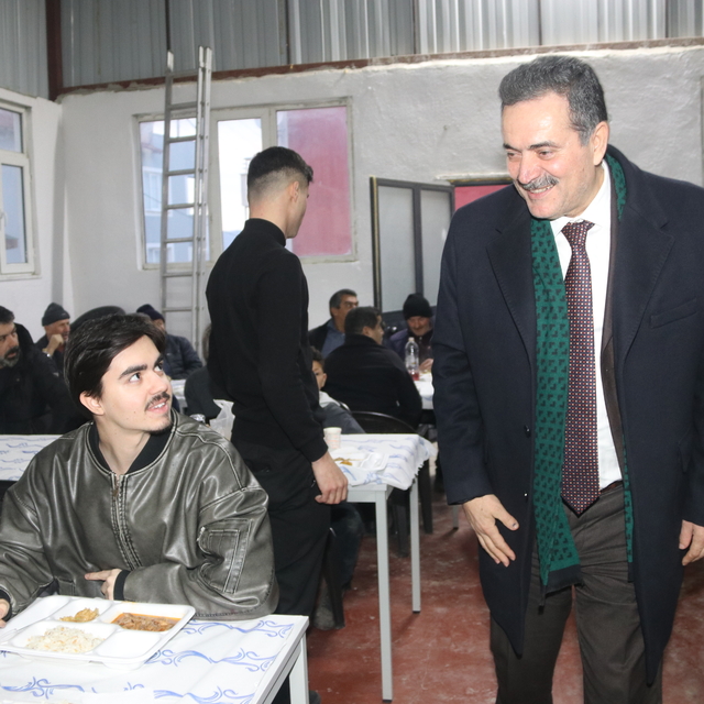 AK Parti Amasya Milletvekili İpek, Şahinler köyünde iftar yaptı