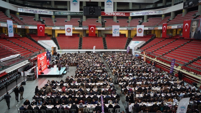 AK Parti Kayseri İl Başkanlığı Ramazan'da sahada