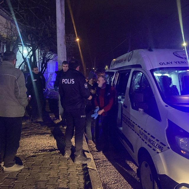 Yalnız yaşayan 78 yaşındaki adam evinde ölü olarak bulundu
Komşuları uzun s...